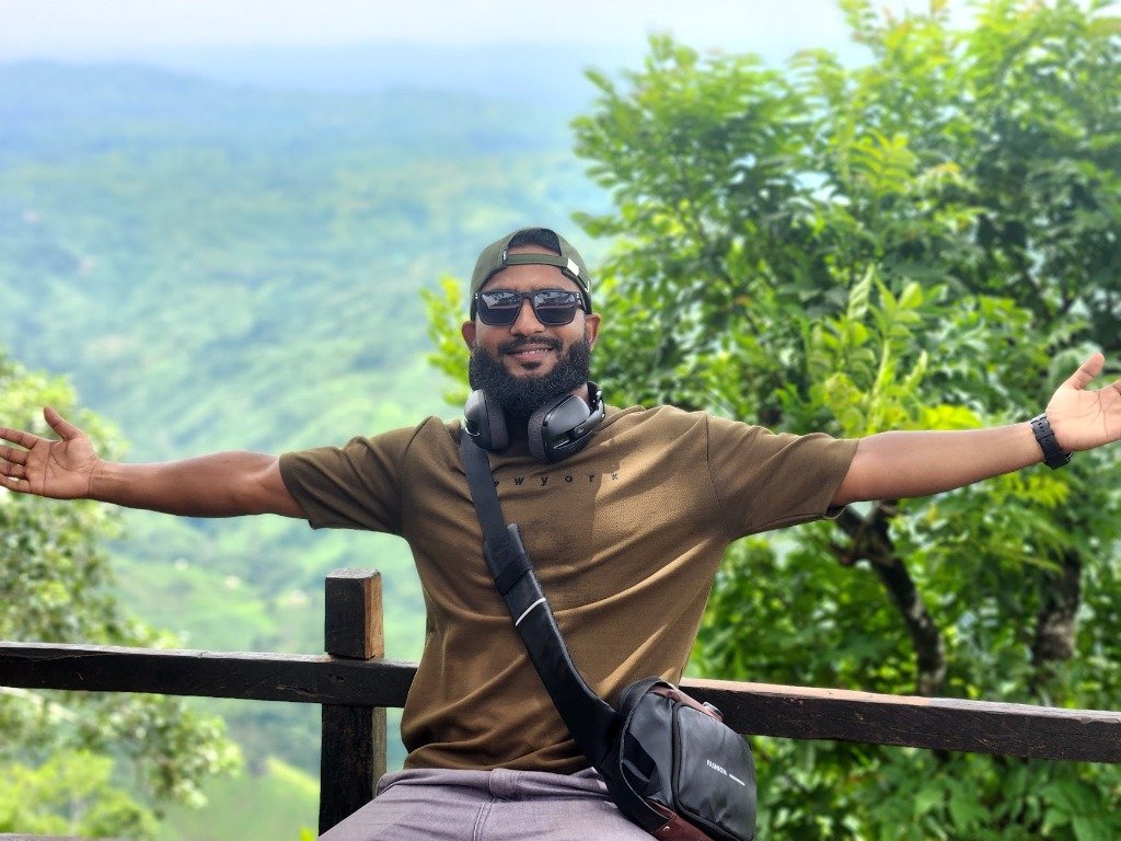 Abdullah Al Mamun Arms Open to Nature